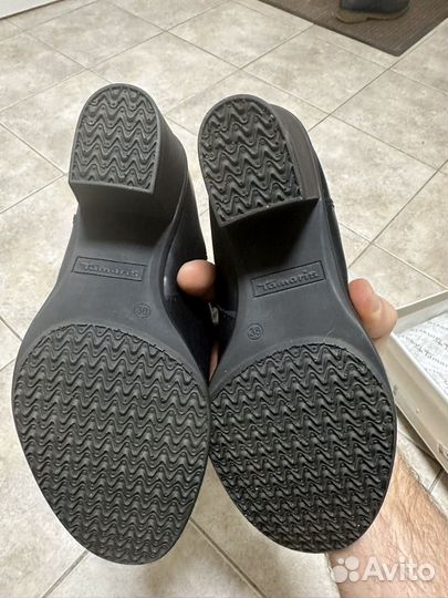 Зимние женские сапоги 38