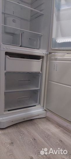 Холодильник бу indesit