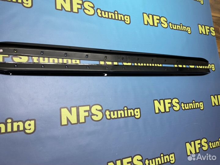 Лезвия на пороги для BMW G20 black