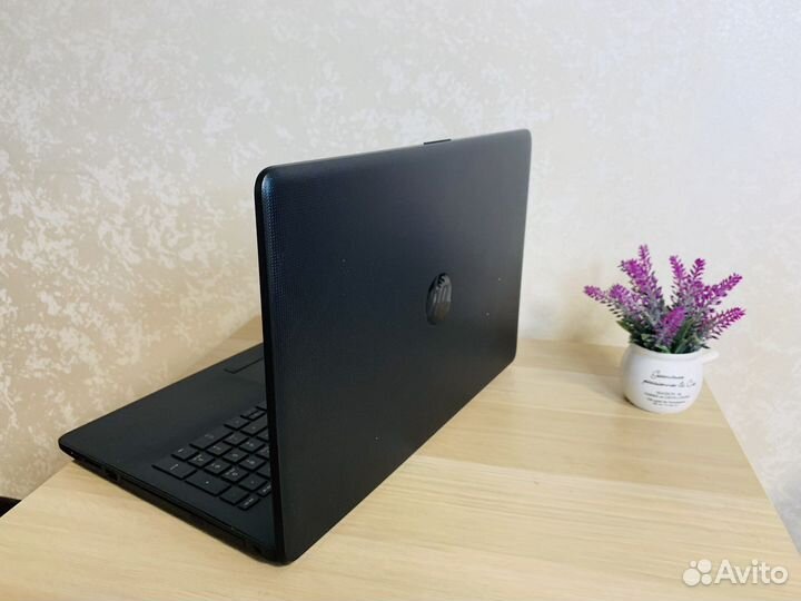 Тонкий, мощный, свежий ноутбук