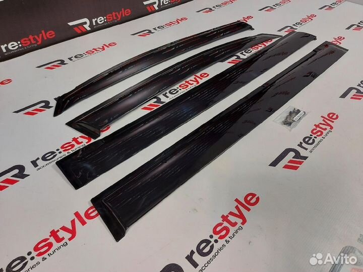 Ветровики Toyota Voxy 70 2007-2013 K1701