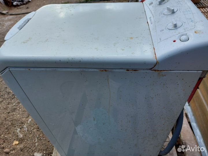 Стиральная машина с вертикальной загрузкой