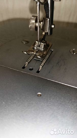 Швейная машина Чайка 132м