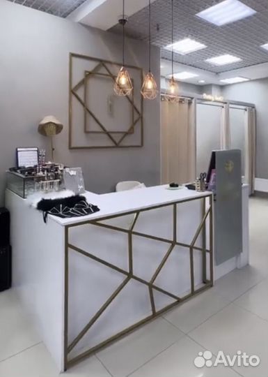 Стойка ресепшен