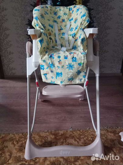Детский стульчик для кормления hippy