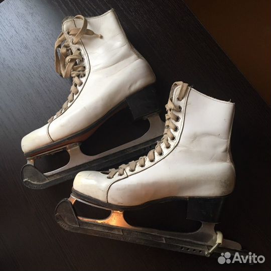 Коньки и лыжные ботинки СССР