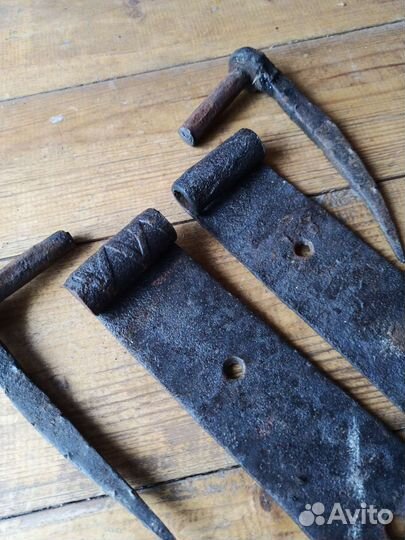 Старые кованые петли для вотор