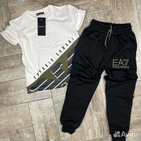 Костюм для мальчика армани еа7