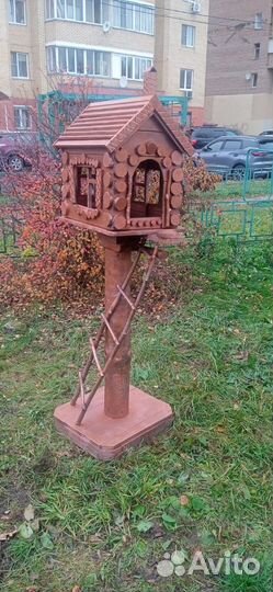 Кормушка для белок и птиц Теремок