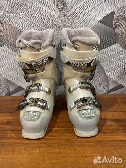 Горнолыжные ботинки Tecnica mega 8+ размер 38