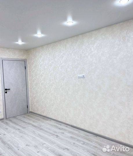 Поклейка обоев