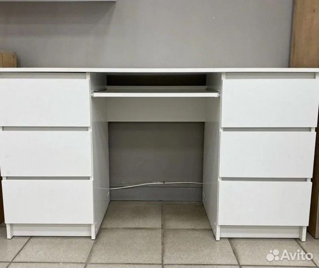 Письменный стол новый