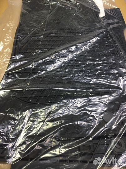 Коврики резиновые передние Mercedes W213