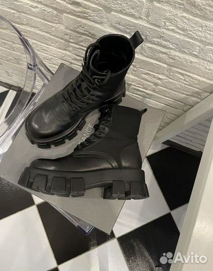 Ботинки женские 38