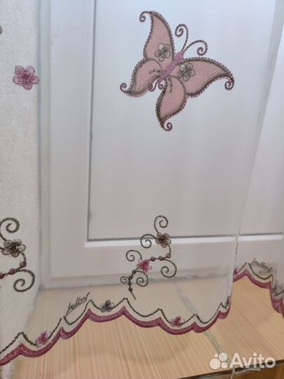 Тюль с вышивкой