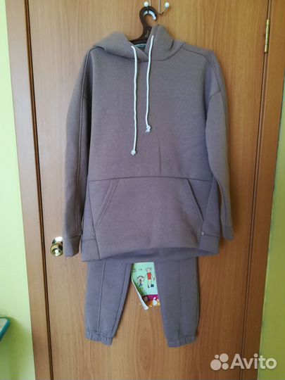 Новый тёплый спортивный костюм р. 42 пр-во Россия