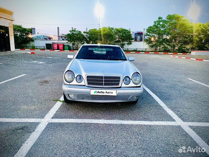 Mercedes-Benz E-класс 2.0 МТ, 1998, 370 501 км