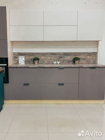 Продам готовый бизнес (мебельный салон)