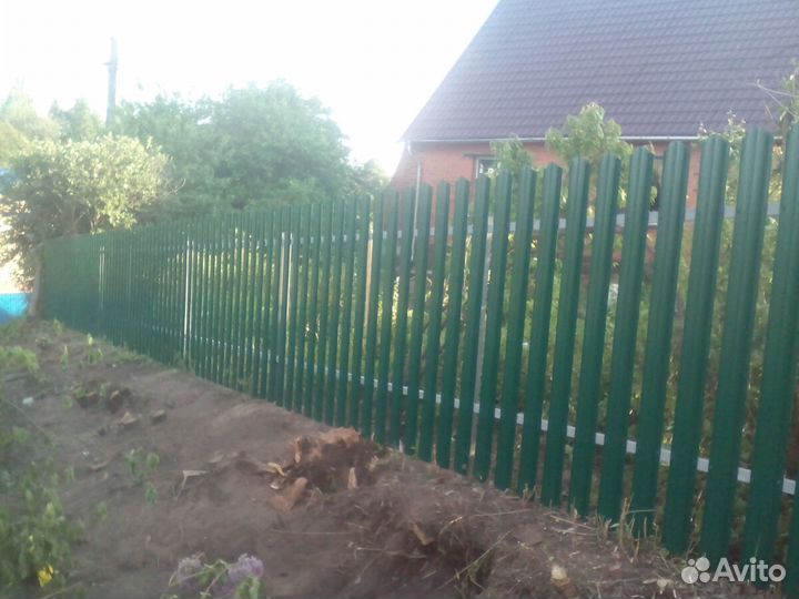 Заборы из профнастила