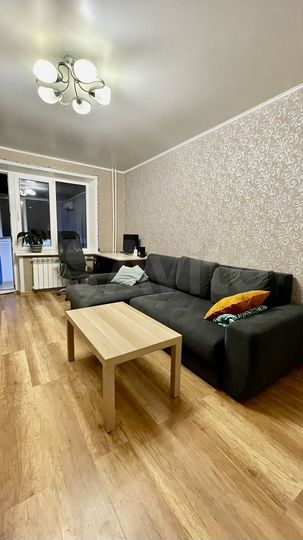 2-к. квартира, 48 м², 1/9 эт.