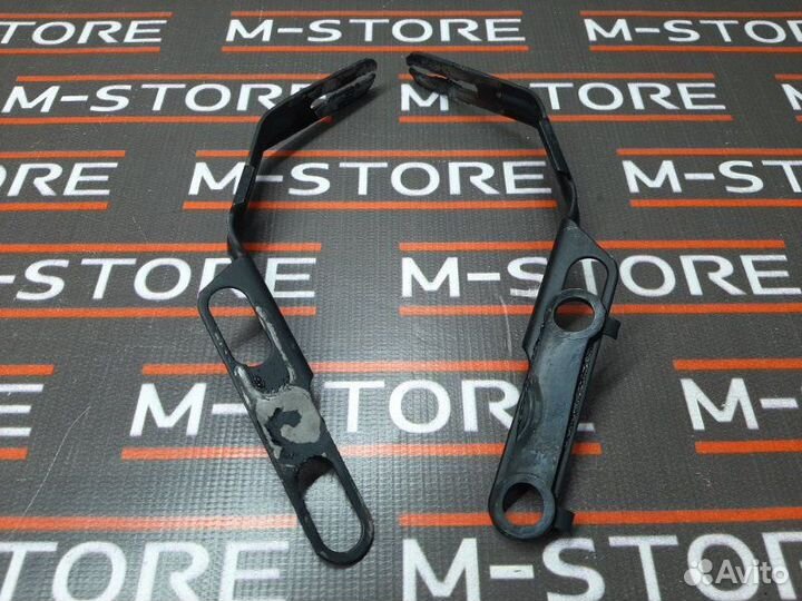 Кронштейн глушителя Mercedes-Benz S-Class W221