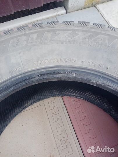 Bridgestone Blizzak Spike-01 205/70 R15