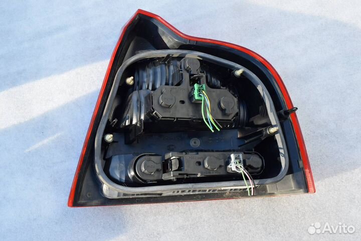 Фонарь задний левый Volvo S80 2002 8643507