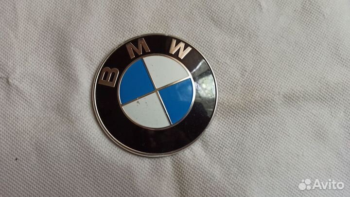 Эмблема передняя BMW