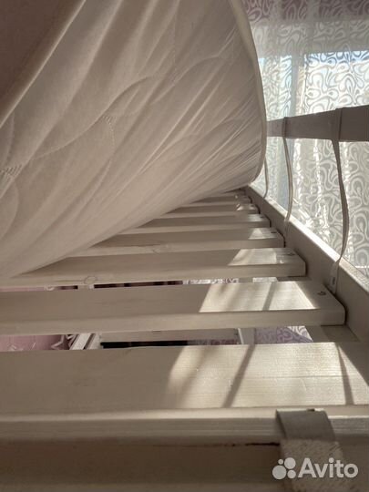 Детская двухярусная кровать