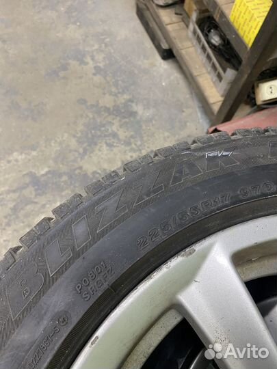 Bridgestone Blizzak LM005 RFT 225/55 R17