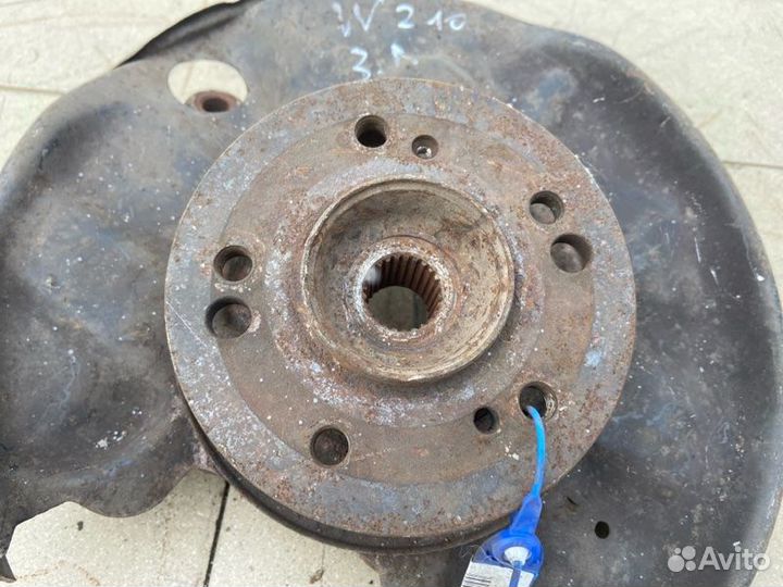 Поворотный кулак задний левый Mercedes-Benz E W210