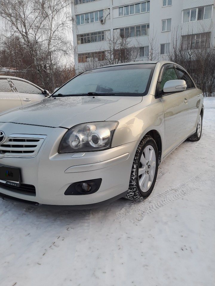 Toyota Avensis: фото владельца