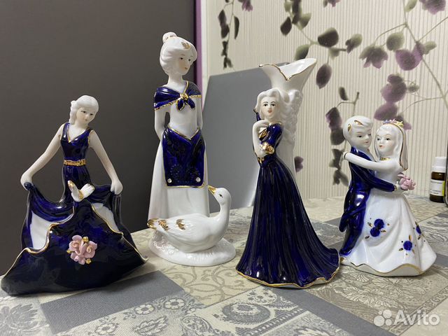 Статуэтка фарфоровая Салфетница Ваза Девушка