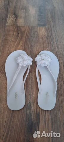 Шлепанцы женские