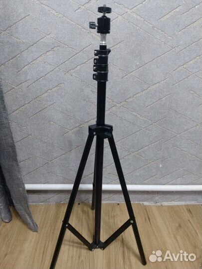 Штатив для фотоаппарата профессиональный