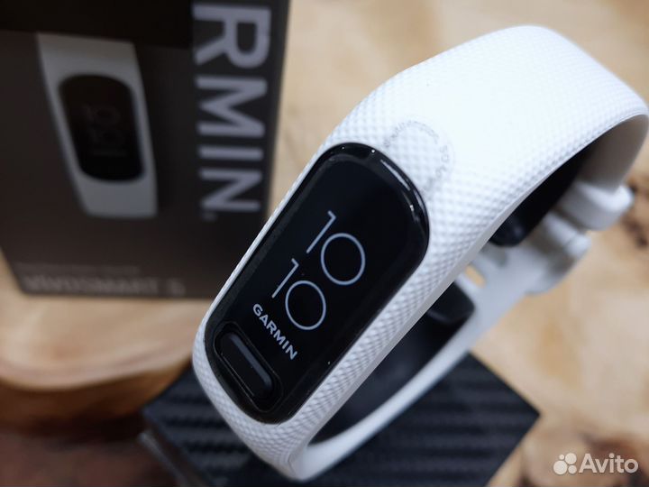 Фитнес-браслет Garmin Vivosmart 5, emea, White