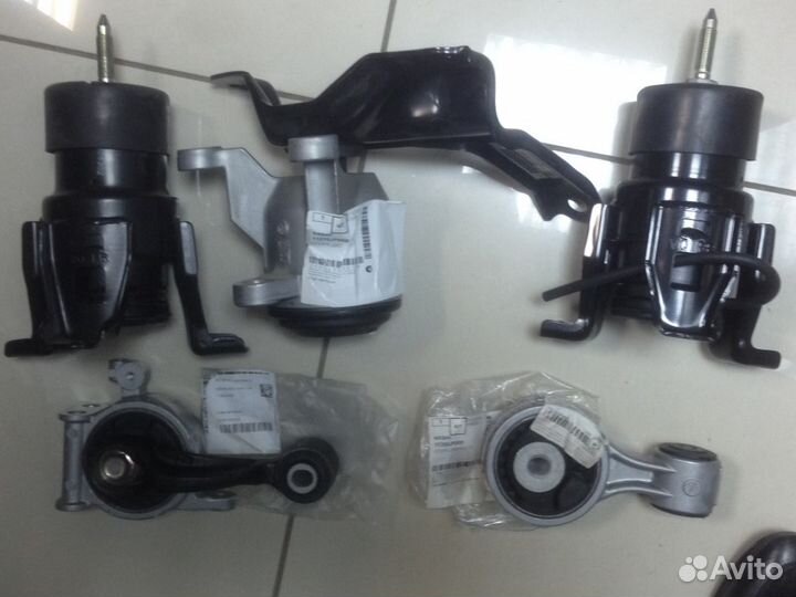 Опоры двигателя Nissan Teana 3.5 VQ35