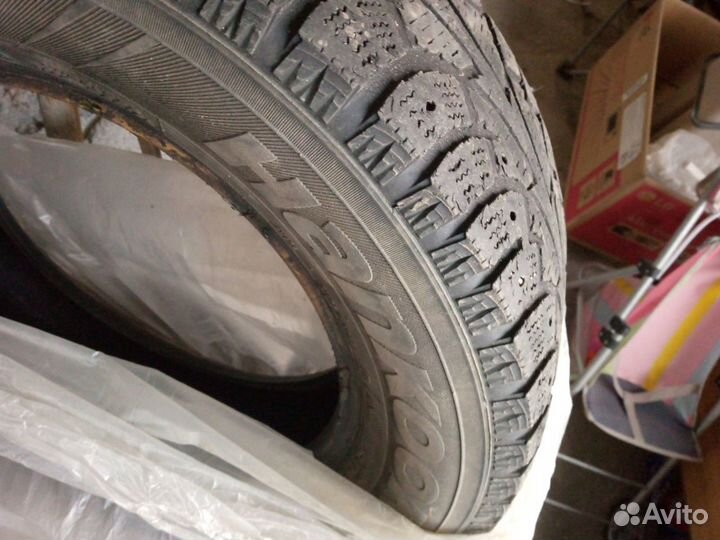 Hankook Winter I'Pike 205/70 R15