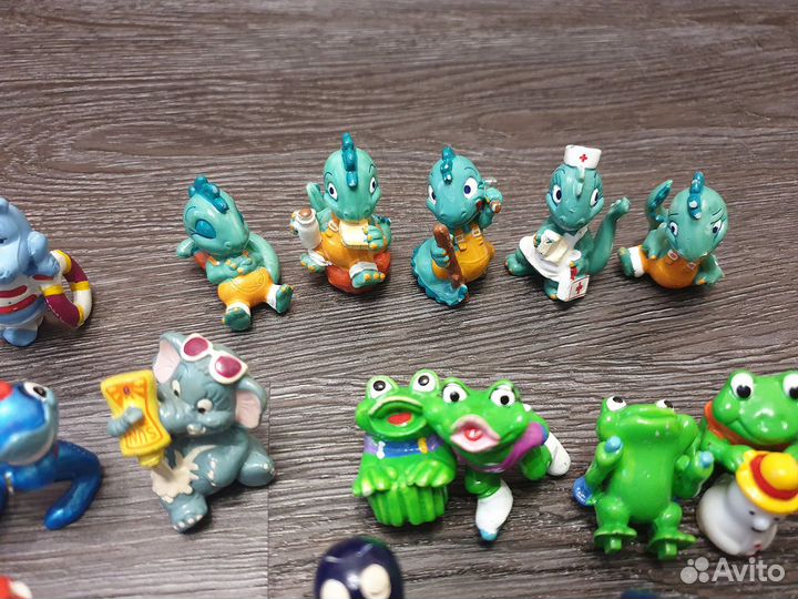 Киндер сюрприз акулы, пингвины, дракончики, разные