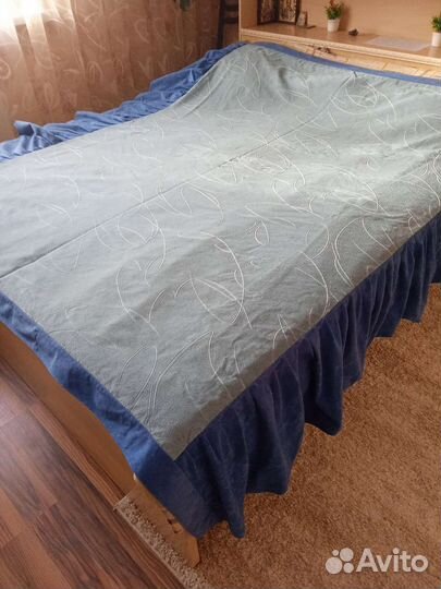 Покрывало на кровать новое