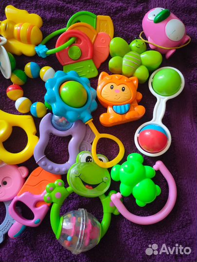 Игрушки пакетом для малышей