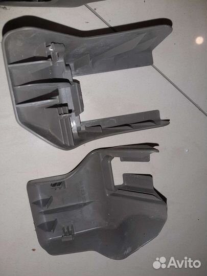 Заглушки направляющих сидений Тойота Марк Х 2006