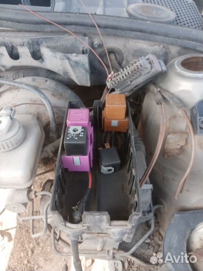 Блок предохранителей opel vectra b 2.0 16V X20XEV