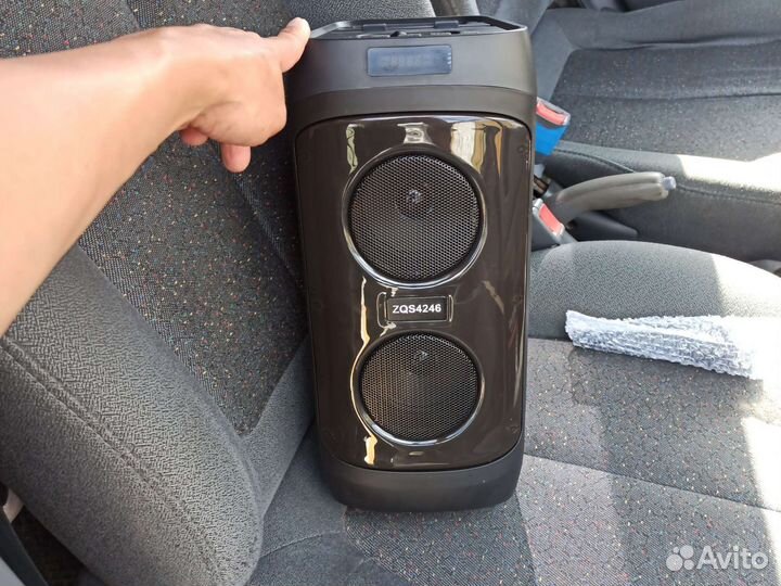 Беспроводная блютуз колонка