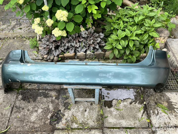 Задний бампер Mazda MPV 2000 г