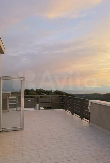 Дом 237 м² на участке 4,5 сот.