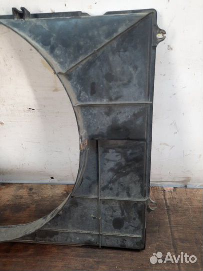 Диффузор (кожух) вентилятора Toyota Tacoma пикап