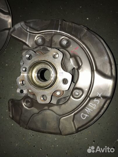 Задний левый кулак BMW 7 G12