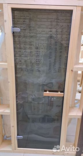 Дверь стеклянная в баню, сауну