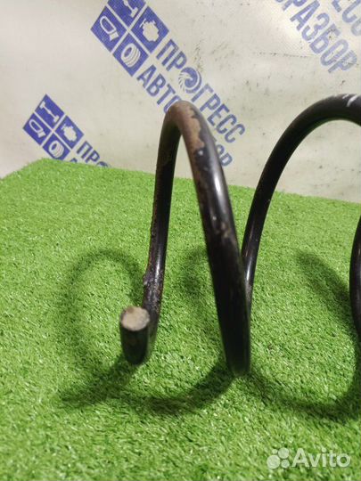 Пружина подвески передняя правая Nissan Tiida